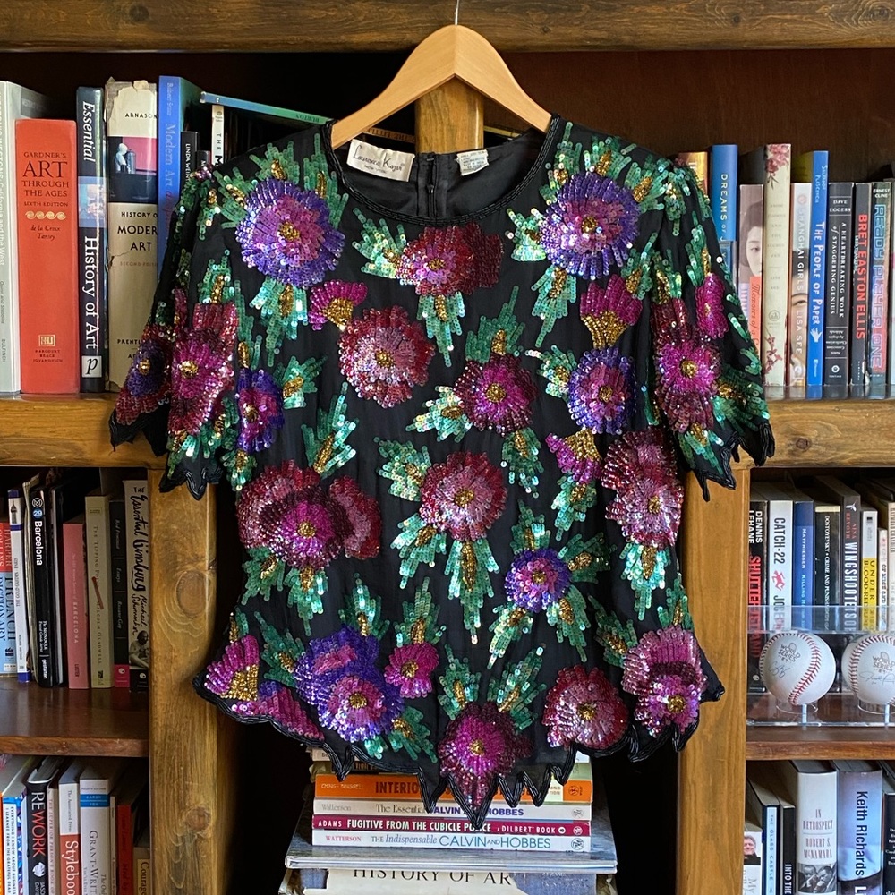 😎 Amazing Vintage Floral Sequined Top 😎